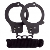 Чёрные наручники из листового металла в комплекте с веревкой BONDX METAL CUFFS LOVE ROPE SET - Dream Toys - купить с доставкой в Мытищах