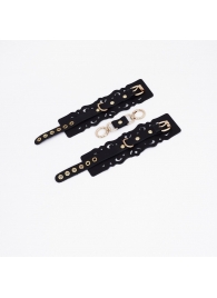 Черные кожаные наручники с узорами и золотистой фурнитурой - Crazy Handmade - купить с доставкой в Мытищах