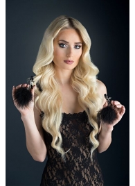 Зажимы для сосков с пухом FEATHERED NIPPLE CLAMPS - Blush Novelties - купить с доставкой в Мытищах