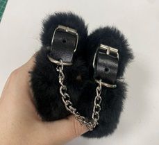 Черные наручники на цепи с меховой опушкой - Лунный свет - купить с доставкой в Мытищах