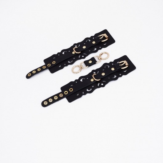 Черные кожаные наручники с узорами и золотистой фурнитурой - Crazy Handmade - купить с доставкой в Мытищах